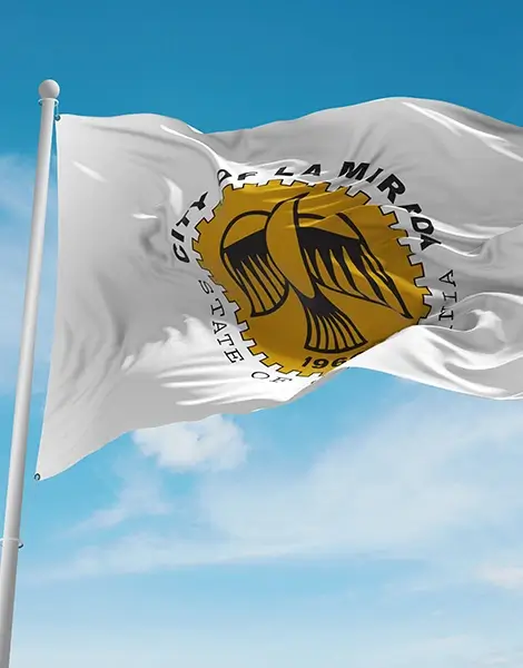 La Mirada city flag